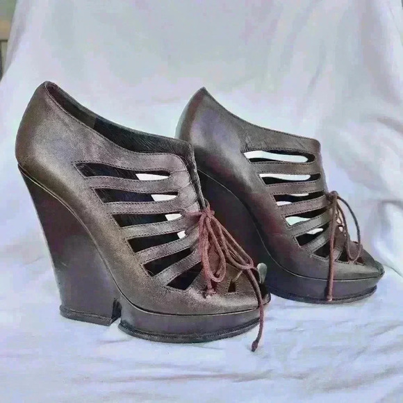 YVES SAINT LAURENT Brown Leather Lace-Up Caged Peep-Toe Heels | Gladiator Wedges - Picture 3 of 8